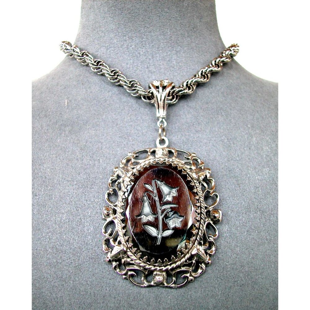 1970's  Whiting & Davis Silver Tone Necklace With Etched Floral Design